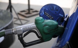 Permanent Link to Maharashtra; Petrol, diesel & liquor to cost more Centre may go for partial rollback of bulk diesel prices : PS Vivek Rae