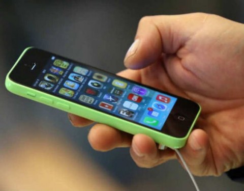 Permanent Link to Mobile app for paperless tickets in Mumbai suburban IndiaTvf0867b_mobile-app
