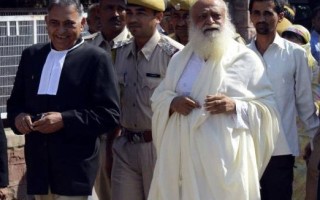 Asaram Bapu moves Gandhinagar court for regular bail