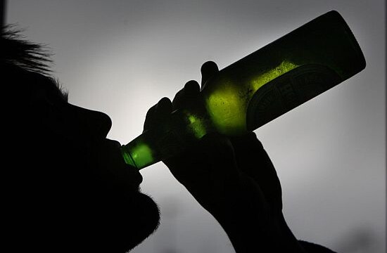 Binge drinking linked to increased stroke risk in middle-aged men