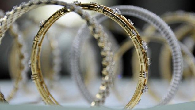Gold price hits 3-month low in expectation of US debt deal