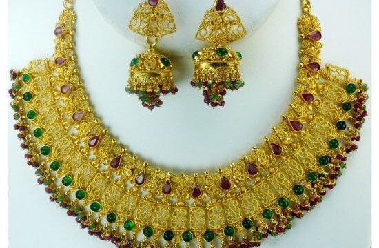 Gold prices slipped in futures trade