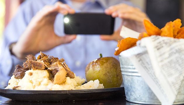 Why Instagram can make food less enjoyable to eat