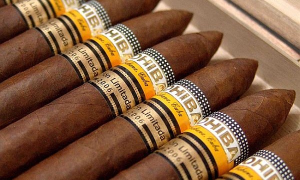 Smoking fruit-flavoured cigars new `dangerous trend` among teens