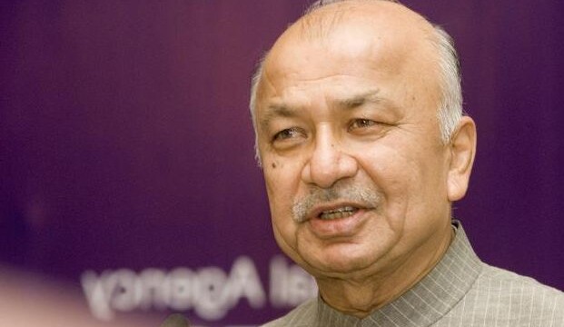 Telangana bill to be tabled in winter session: Shinde