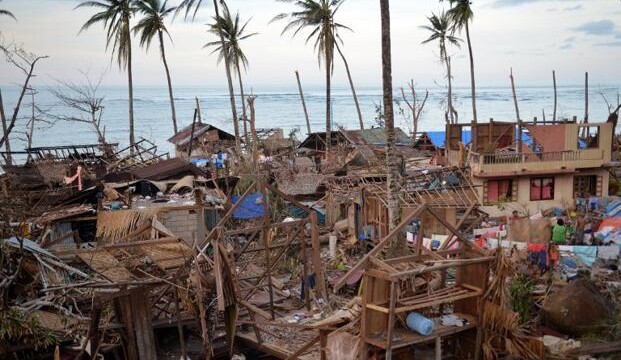 100 dead in Strong Philippines typhoon