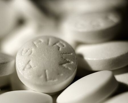 Bedtime aspirin may reduce risk of heart attacks