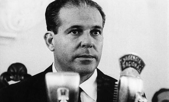 Brazil ex-president's remains exhumed in Condor probe