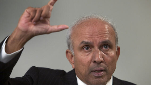 'High-debt' deal not right for BlackBerry: Prem Watsa