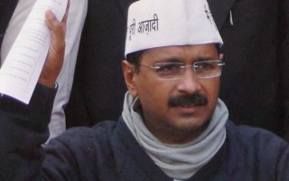 'Referendum on army in Kashmir': Arvind Kejriwal disagrees with Mr. Bhushan's comment