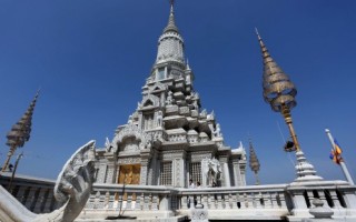Cambodian monks call for action against Buddha's relics theft