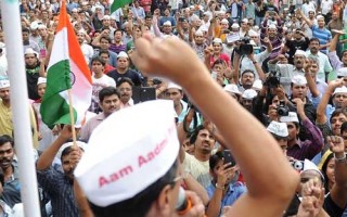 AAP team to meet Shinde, to demand suspension of Delhi Police officers
