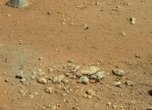 Mars Orbiter crosses Moon's orbit, begins its 300-day journey to the Red planet