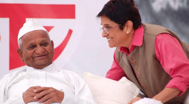 Parliament passes Lokpal Bill, Anna Hazare celebrates