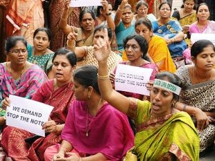 Shutdown in Seemandhra hits normal life